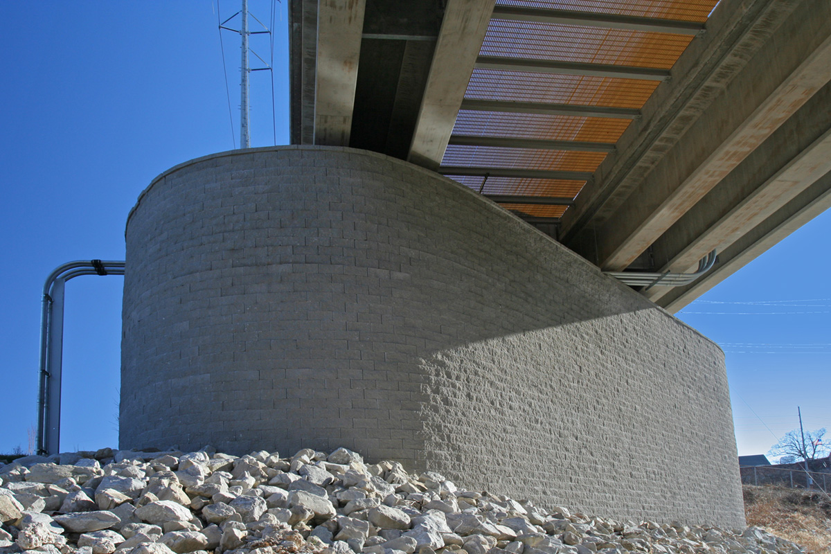 Metrolink Modular Block Retaining Wall