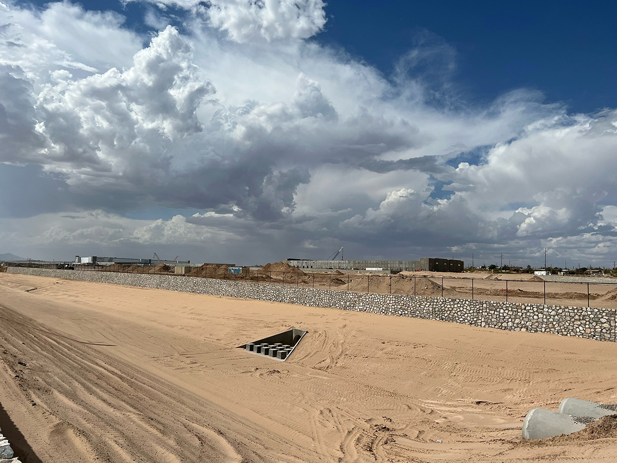 el paso retaining wall