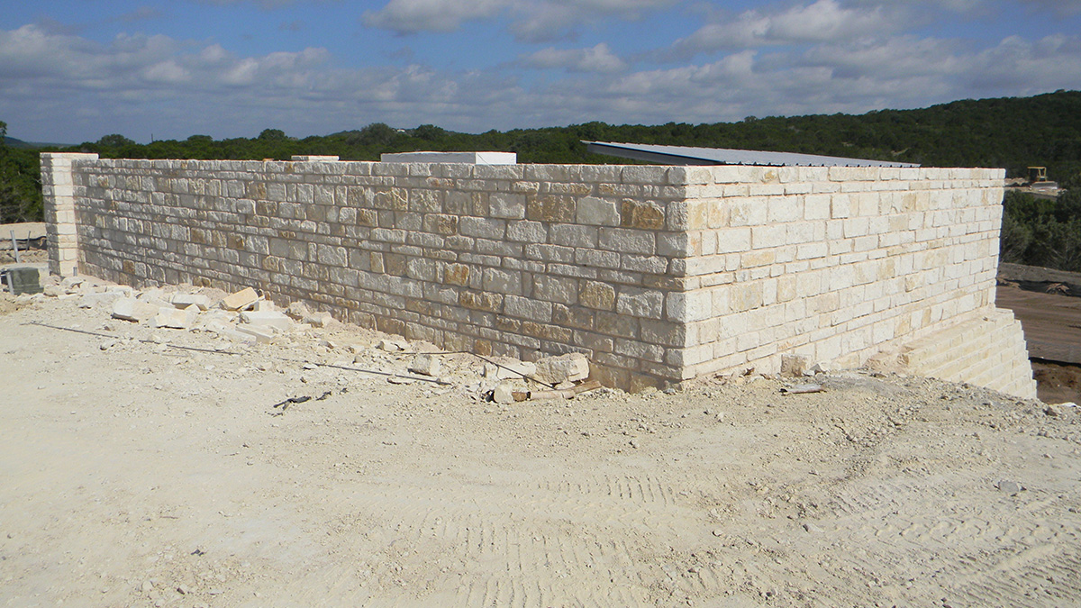 travisso texas retaining wall